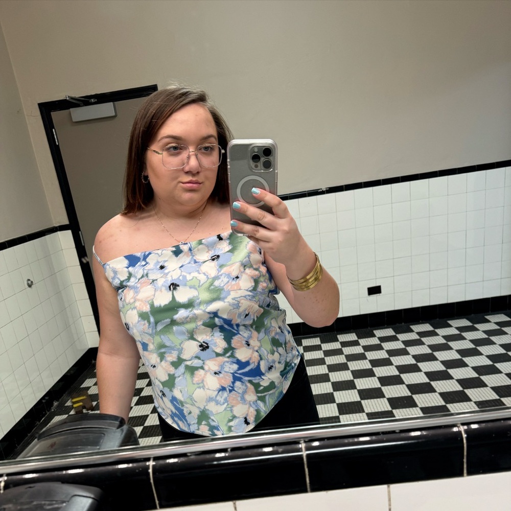 Meet your Posher, Emma